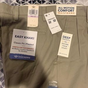 Dockers Classic Fit Easy Khaki Men’s 32/32